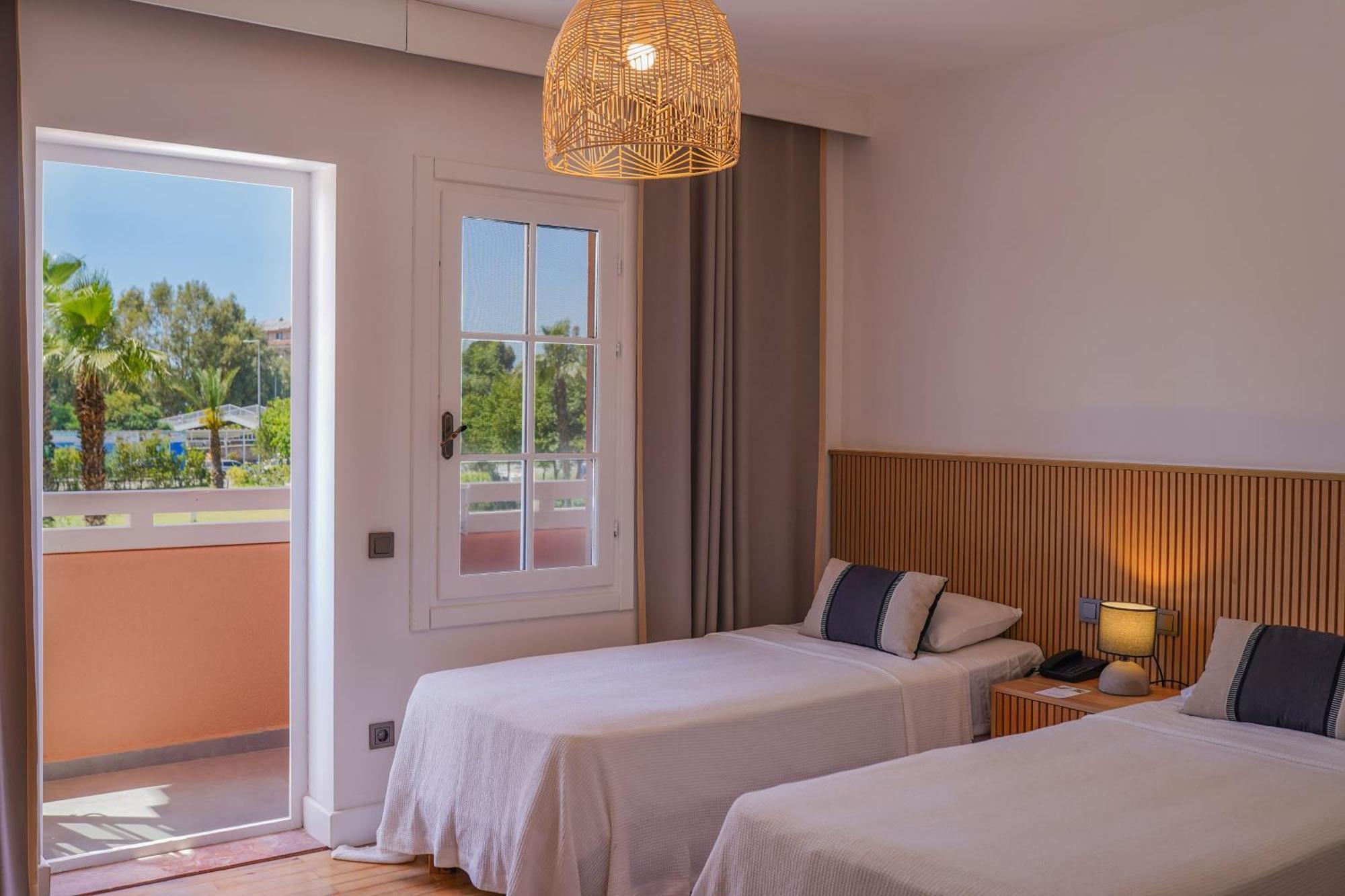 Otel Club-e